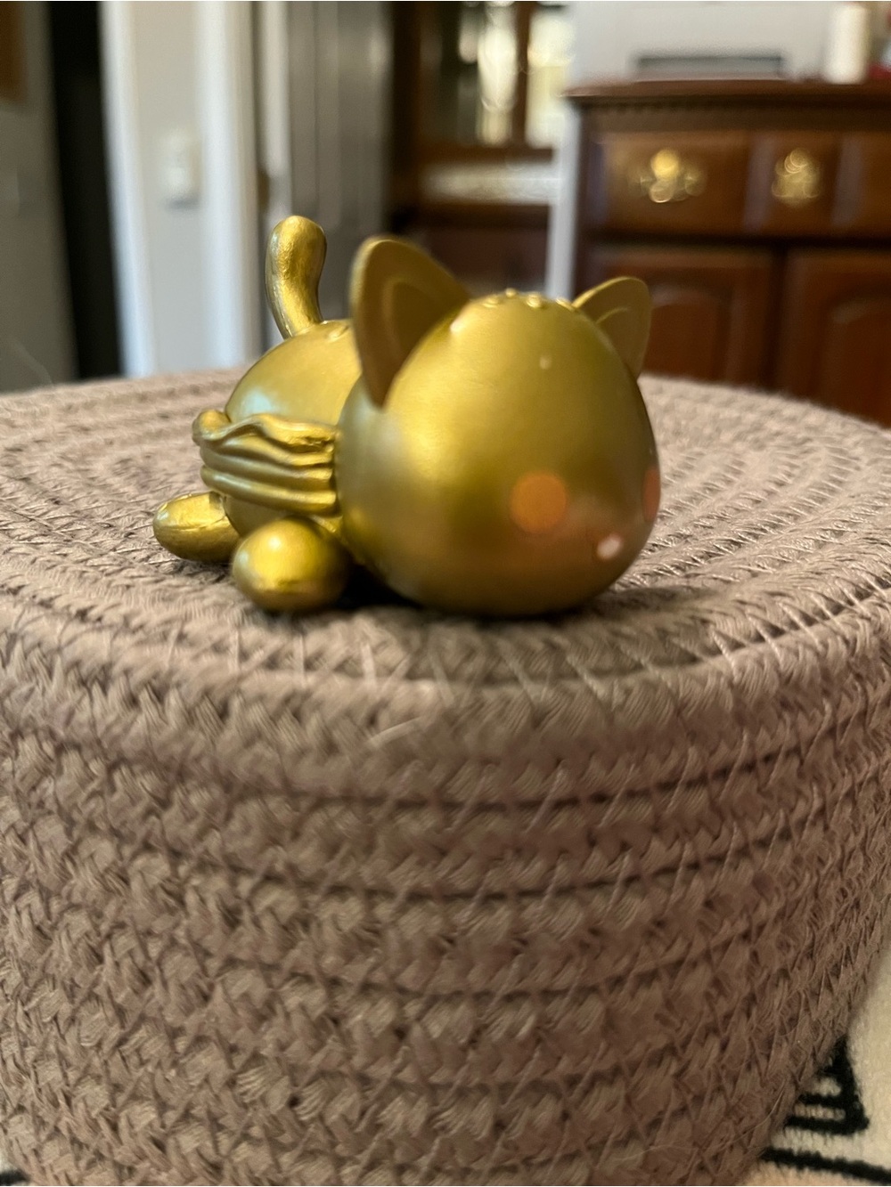 Aphmau Mystery MeeMeows Gold Cheeseburger Cat Figure
